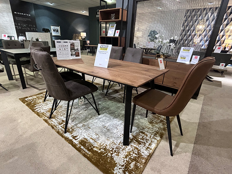 Halmstad Dining Table & 4 Bella Dining Chairs